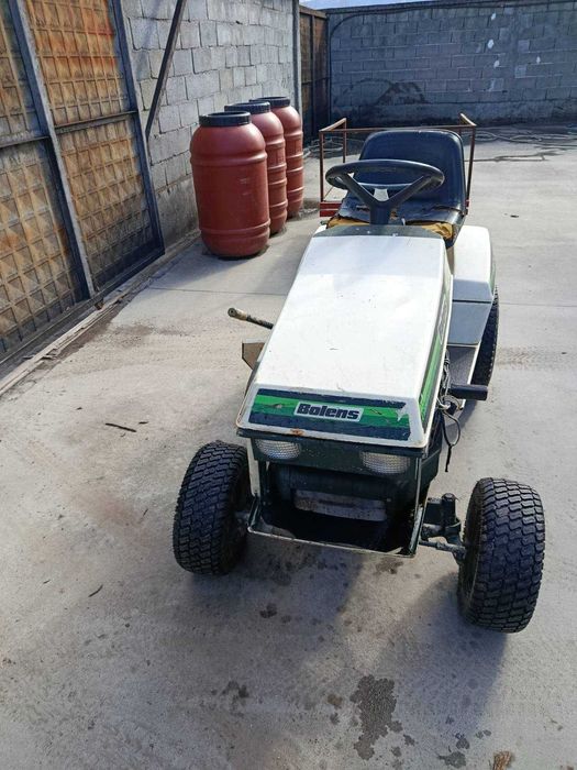 Трактор косачка.