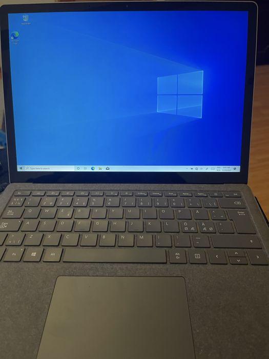 Laptop Microsoft i5 gen 10