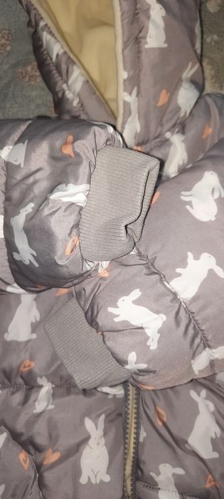 Продам красивый детский комбинезон 3-9мес.