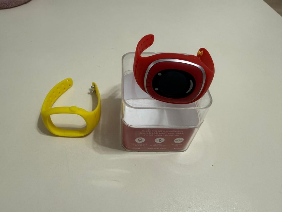 Ceas Smartwatch copii MyKi, GPS, touch, Rosu/Galben