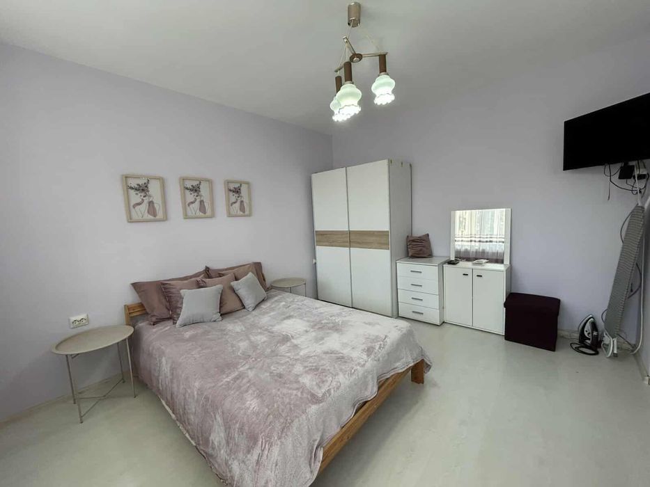 Дава се под наем Тристаен апартамент в Варна, Център - 62 кв.м за 562 € - Снимка #6