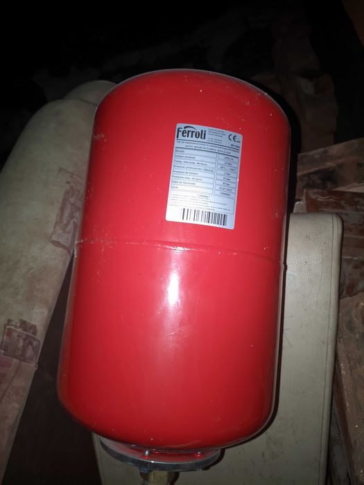 Termosemineu Lenora tip centrala 25 kW SAB25 negru cu regulator tiraj