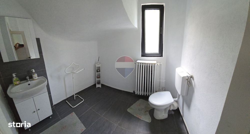 Vilă de închiriat | Dacia — Str. Toamnei | 185 mp, curte, 5 parcari