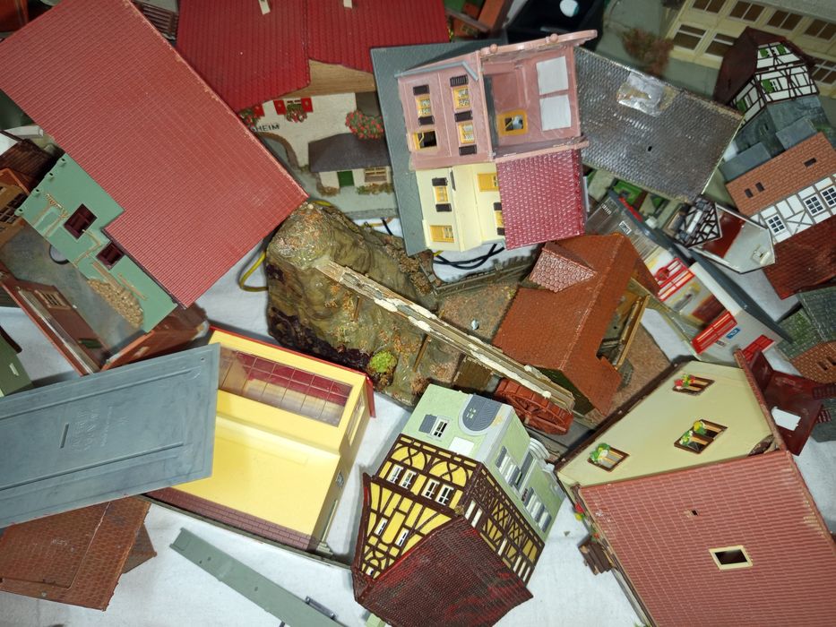 Set căsuțe machete incomplete trenulețe HO diorama