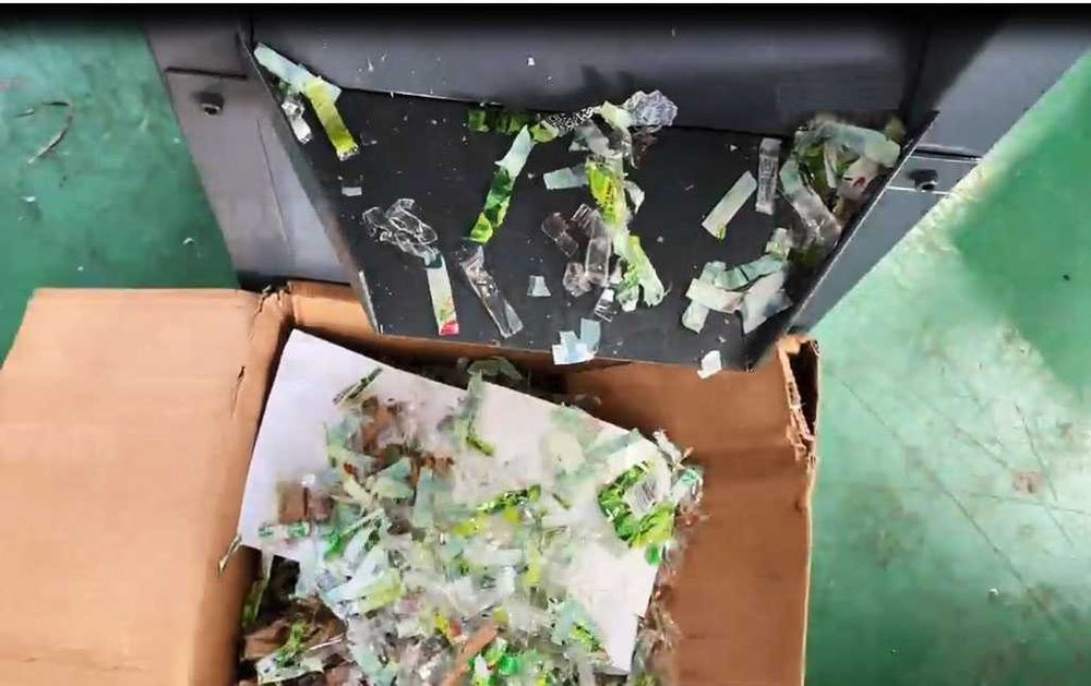 Индустриален шредер за дробене на бутилки, пластмаса и др. V180CN