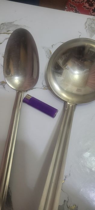 Продам два больших половника