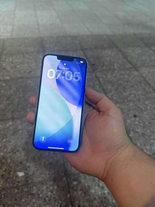 iPhone 13 128gb.