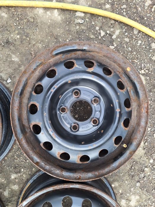 Хюндай, Кия-15цола-5/114,3-1бр.-25лв.ЕТ-47:Ж-5/1,2