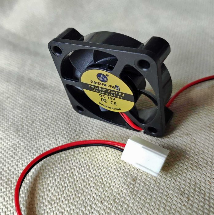 Кулер вентилятор DC 5, 12V  40х40х10 2pin