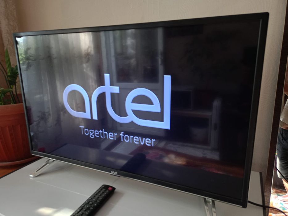 Artel диагональ 81см