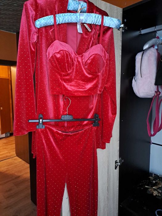 Дамски костюм 3 части