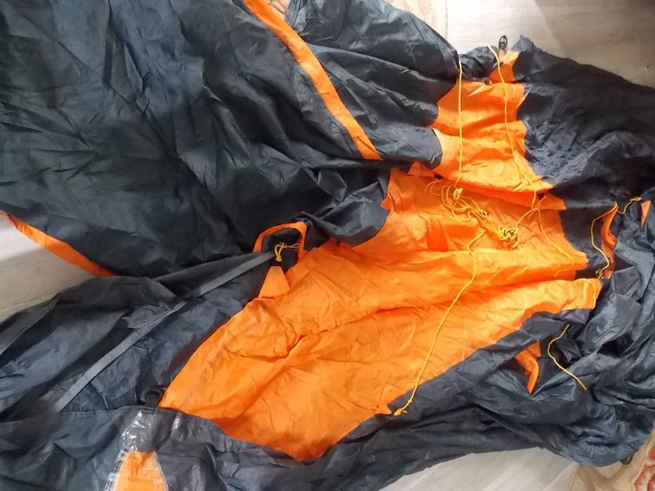 cort HI-TREK Breeze 3 - 3 persoane - 220 lei