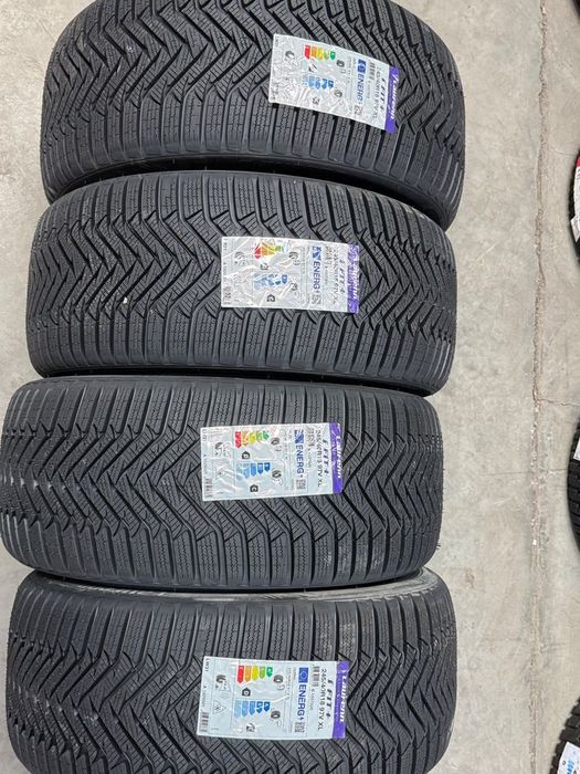 Vând 4 anvelope 245/40/18 Laufenn de iarnă noi