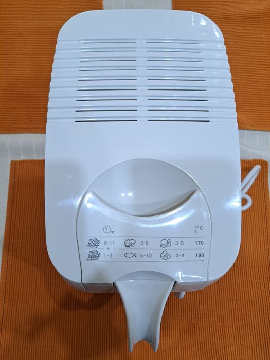 Friteuza compacta Kenwood DF150