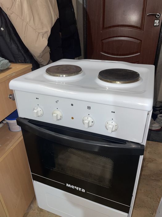 Продам Эл Плиту МЕЧТА. 30000