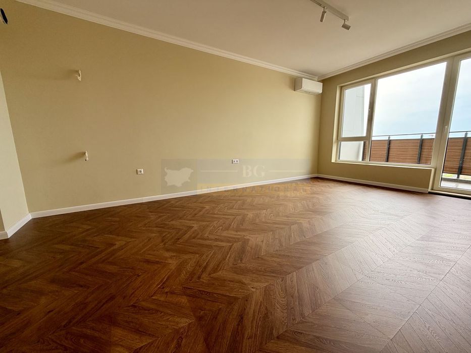 Продава се Двустаен апартамент в Бургас, Изгрев - 67 кв.м за 1675 €/кв.м - Снимка #5
