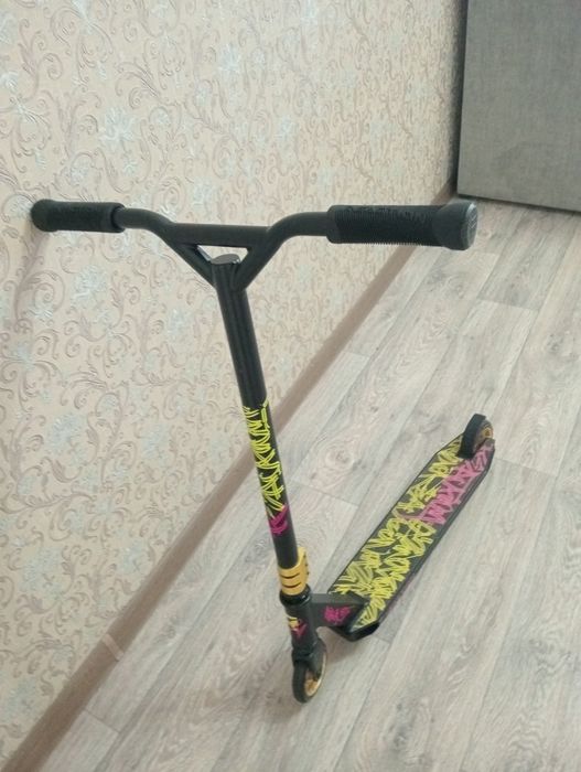 Трюковой самокат