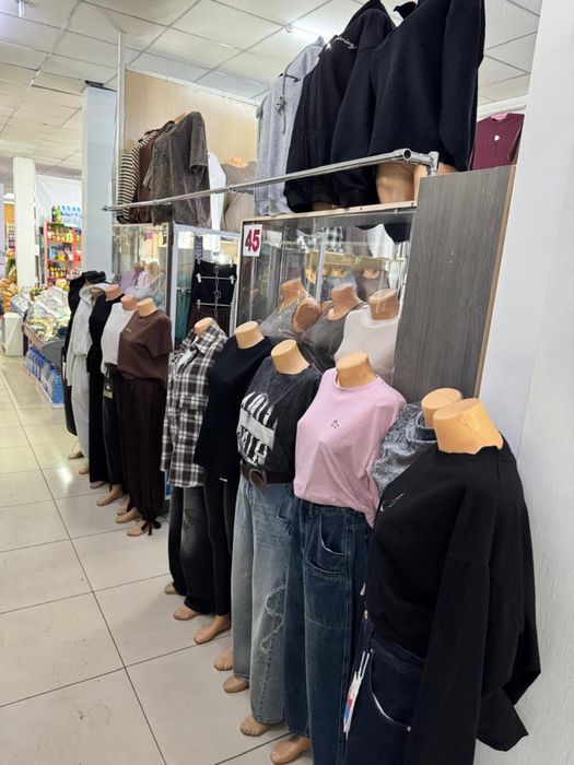 Продаеться отдел женской одежды