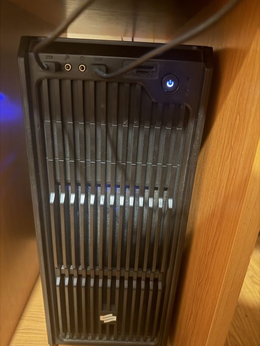 Vand pc pe piese i7 8700 + Z370M DS3H+Ram 16Gb+Cooler+Carcasa