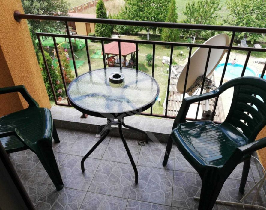 Едностаен - Ахелой