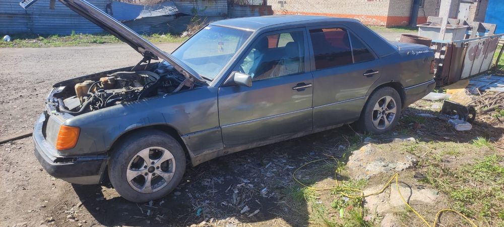 Продам мерседес124