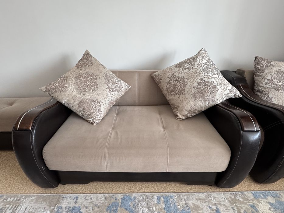 Продается мини диван, пуфик и кресло