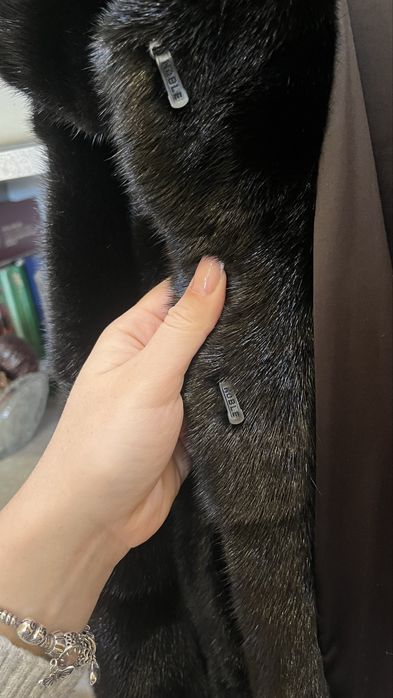 Продам норковую шубу