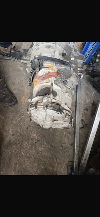 Cutie de viteze manuala defecta audi a4 b8 2.0 tdi 143cp-pentru piese