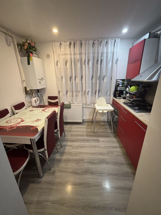 Apartament cu 3 camere