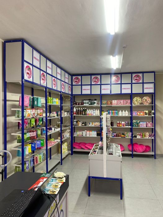 Продам витрины для магазина