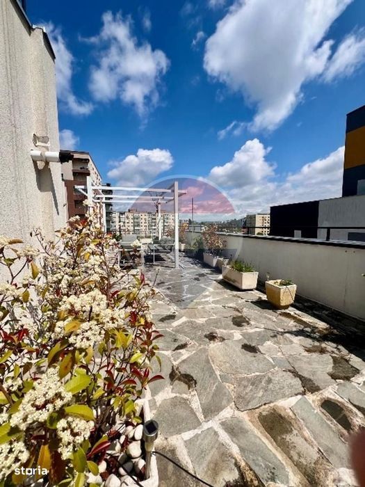 Penthouse cu terasa 101mp în zona Dristor