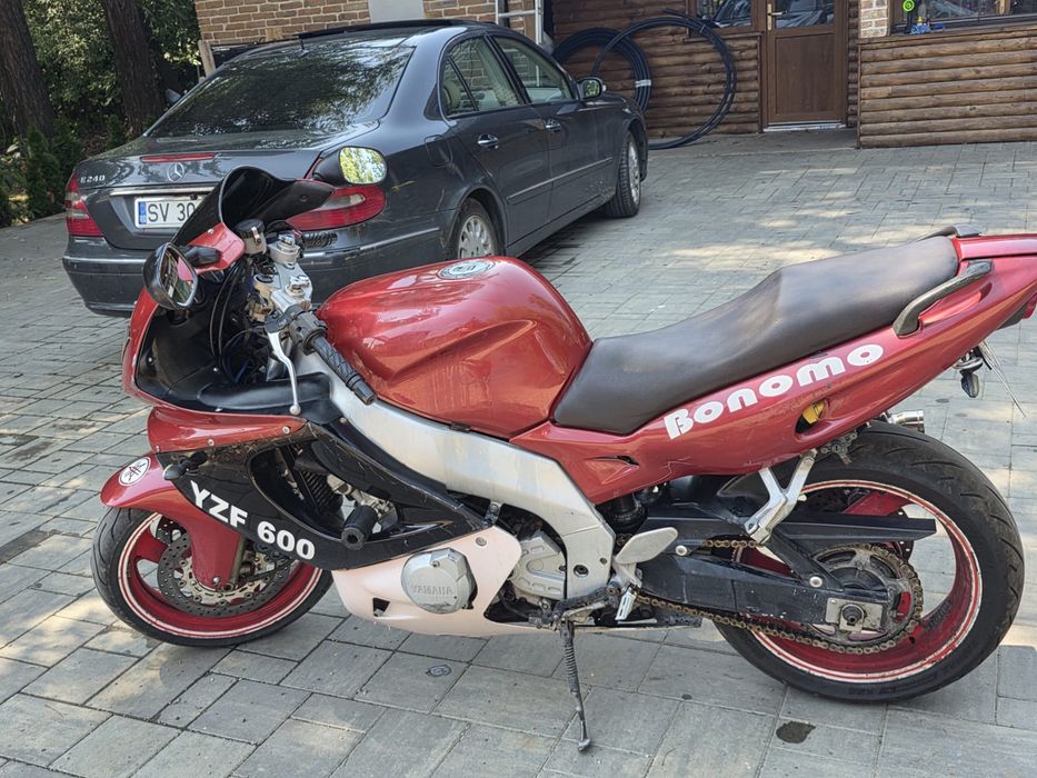 Vând yamaha yzf 600