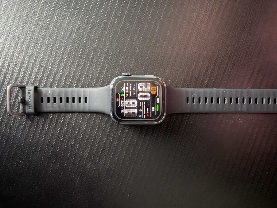 Смарт часовник Huawei Watch Fit 4, черен, с гаранция