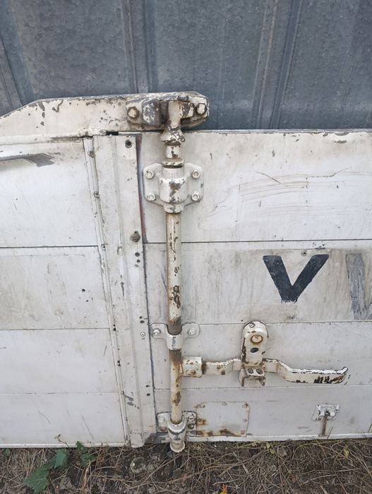 Ворота для кузова