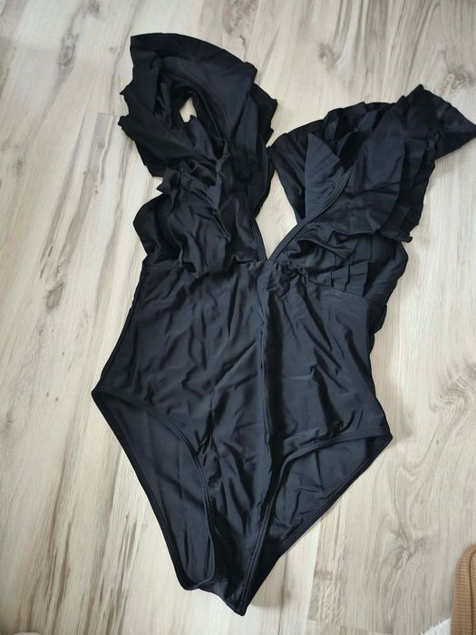 Бански Guess и други