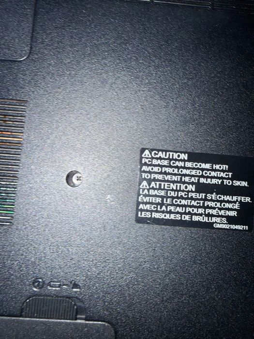 Лаптоп Toshiba Satellite C 70 D - A - 11 E