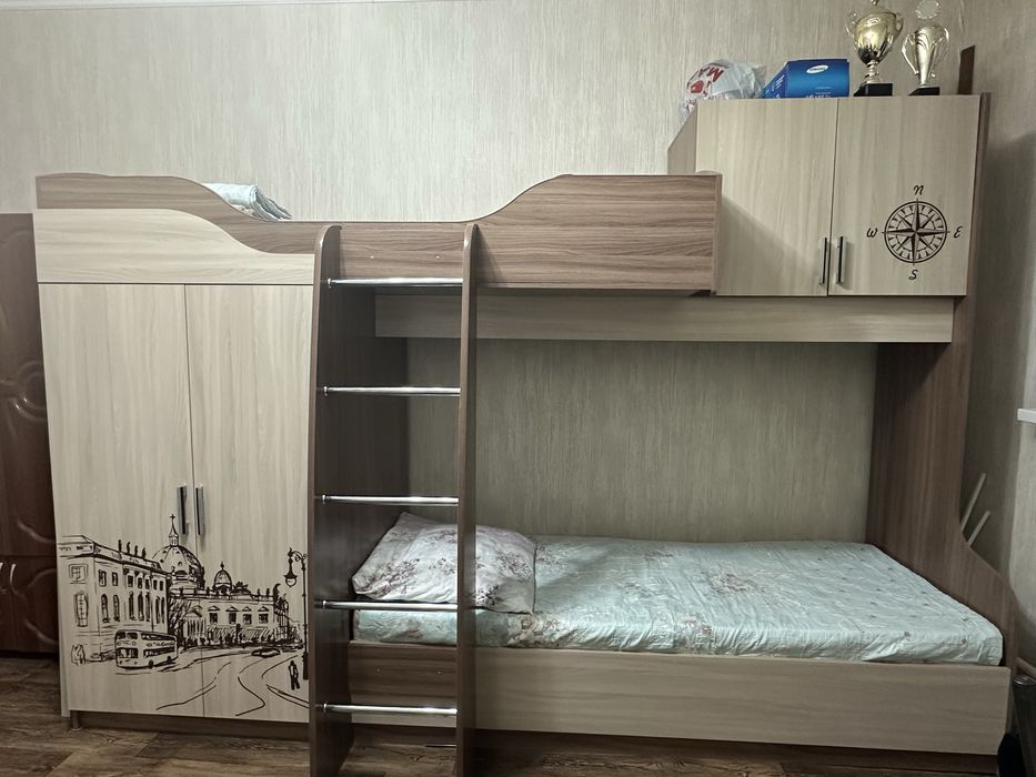 Двухъярусная кровать