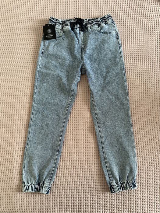 Продам мужские джинсы