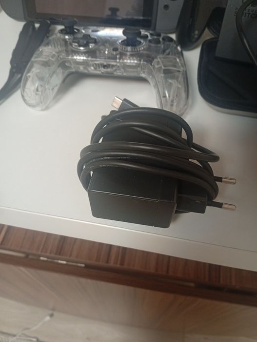 Нинтендо свитч со всеми принадлежностями