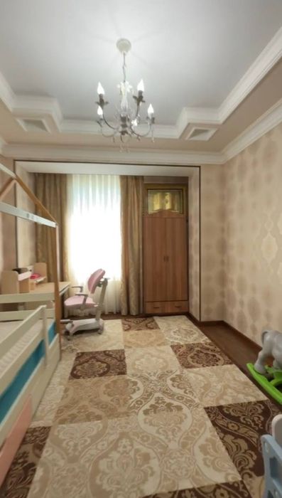 Квартира продается 4/6/9 на Ц 5