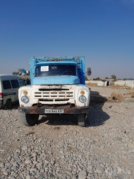 Avtomobil zil 130