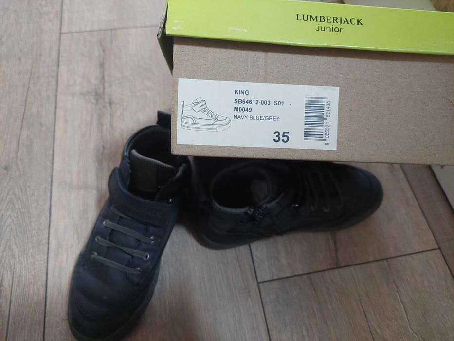 Детски маратонки Adidas, 35 номер