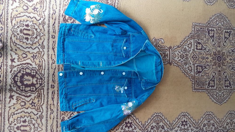 Продам куртки разные