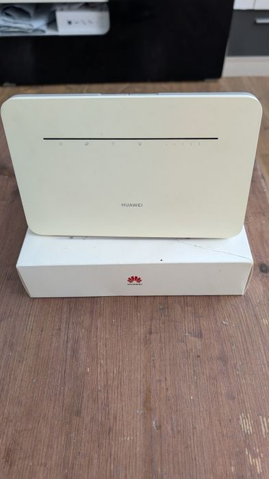 Huawei 4G Router 3 Pro (B535-232) Wi-Fi Dual-Band / Unlocked 4G Modem