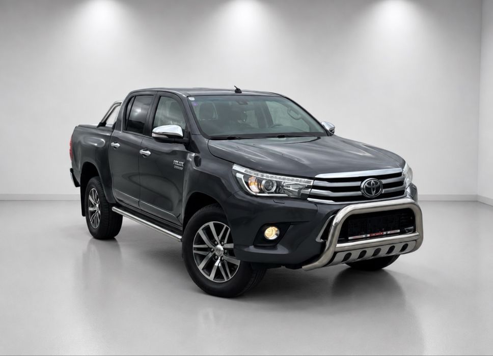 Toyota Hilux 2.4 ~ Model Invincible ~ 150 CP ~ Fara Rugina