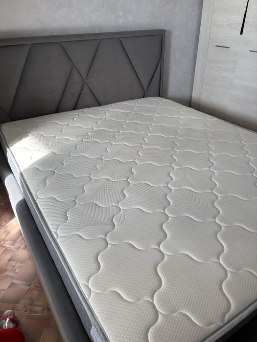 Продам кровать двуспальную