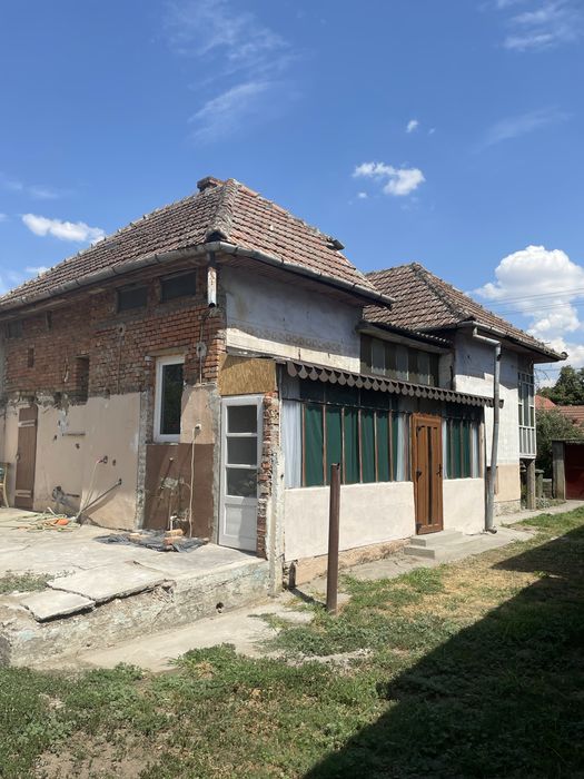 Casa cu teren generos Dorobanti, jud. Arad