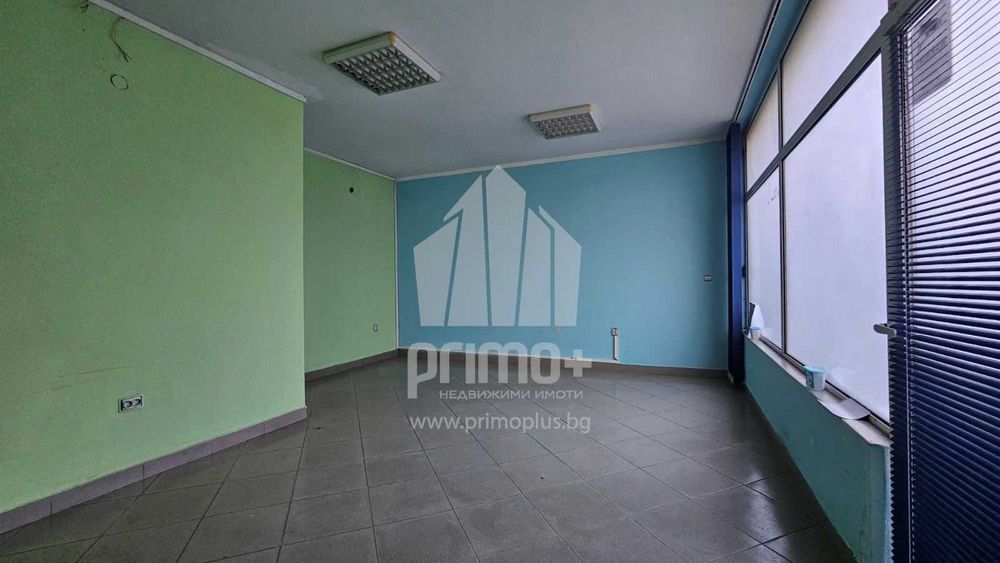 Магазин с близост до училище Емилиян Станев