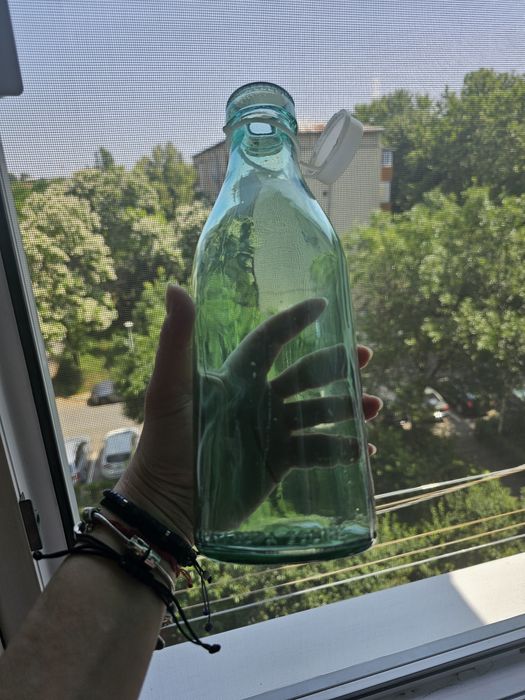 Sticla de lapte cu dop