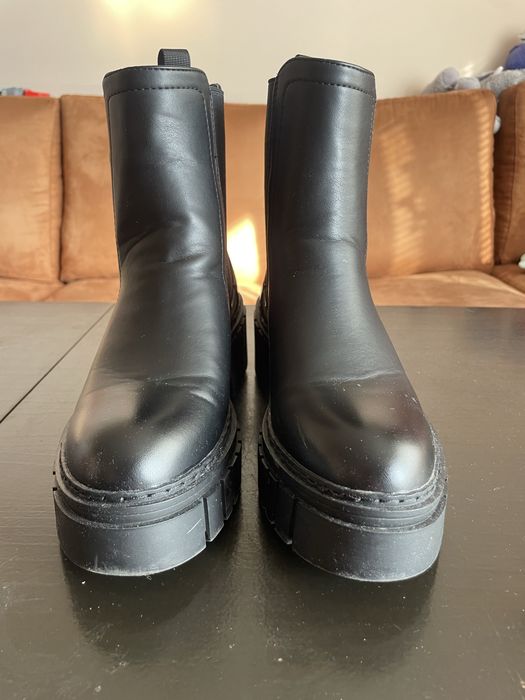 Зимни черни боти